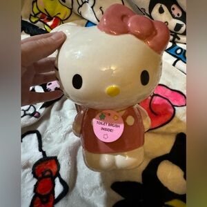 BNWT hello kitty toilet brush in pink!